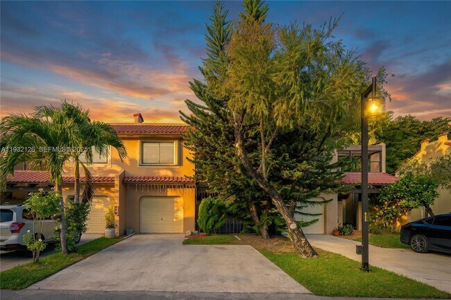 Photo - 3322 Torremolinos Ave Unidad F-41B