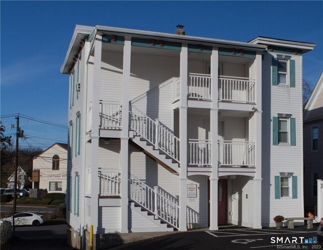 115 Tunxis Hill Rd Unidad 2nd floor