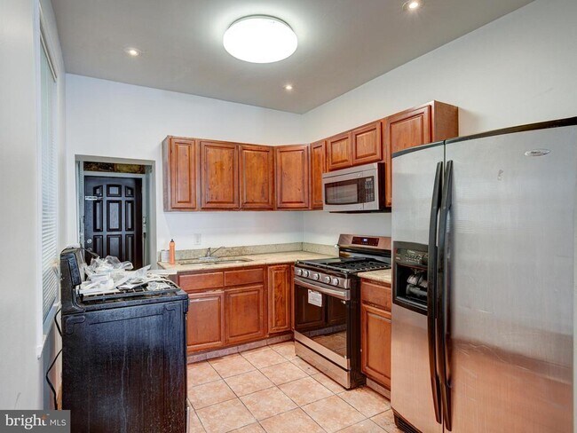 Photo - 2166 N 7th St