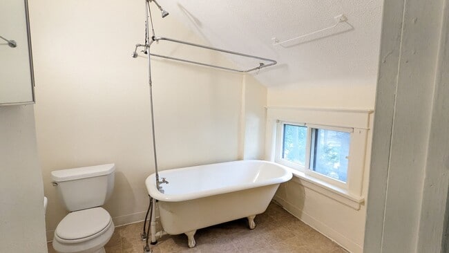 Photo - 1893 Jefferson St Unidad 3