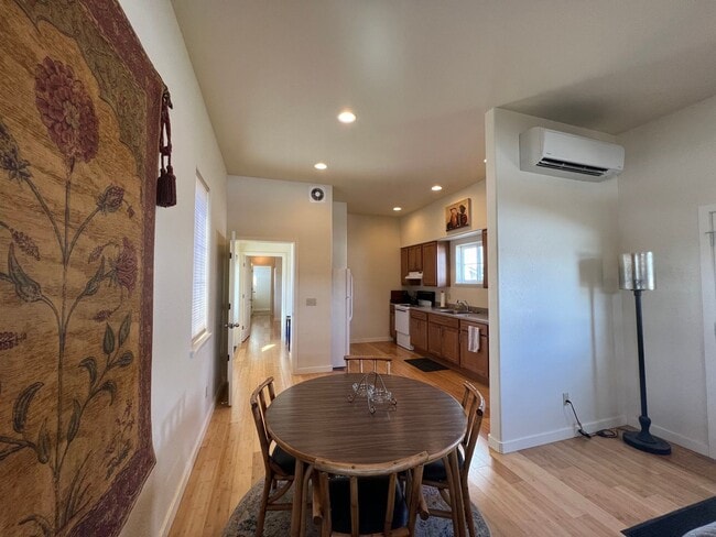 Photo - Furnished one Bedroom Apartment on 27 Acre... Unit Rosalind Carriage House #2