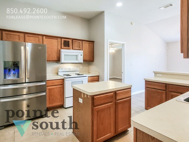 Photo - 615 Batten Blvd