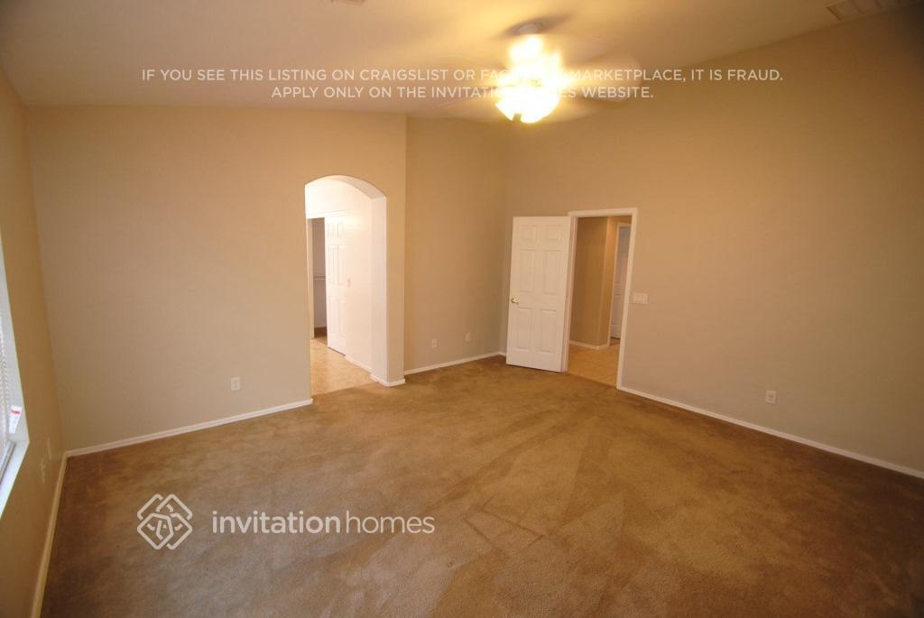 Photo - 6926 S 14th Dr