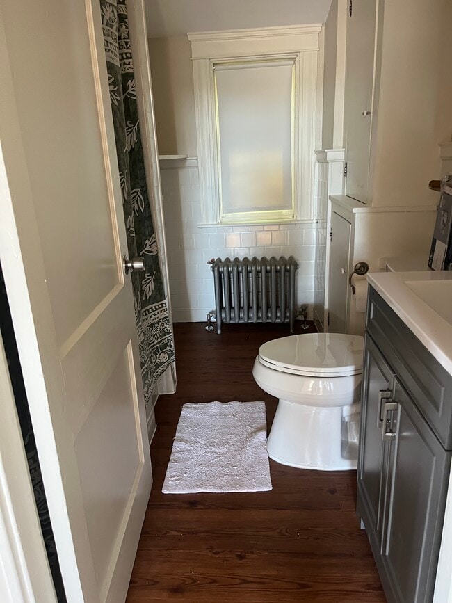 Bath room - 581 Woonasquatucket Ave Unidad 2