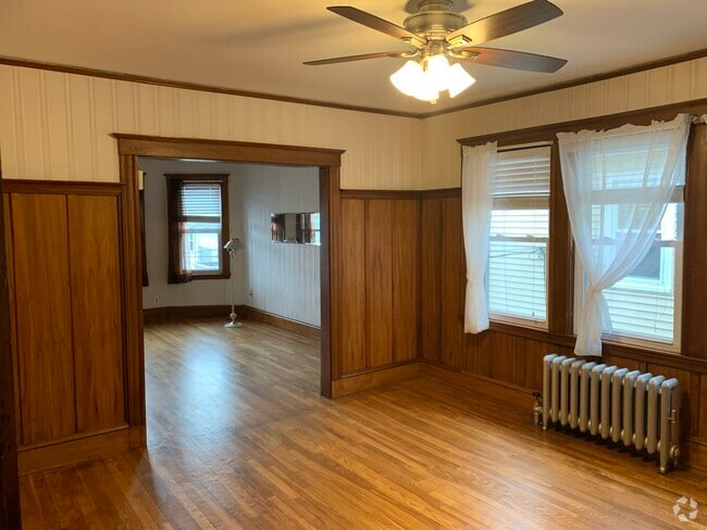 Building Photo - 15 Chauncey St Unit 2 Rental