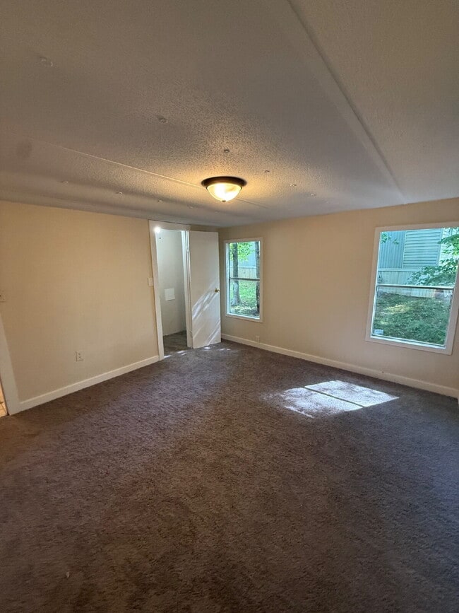 Photo - 3 Bedroom 2 Bath Singlewide in Tanglewood Park Madison Heights (Amherst County).
