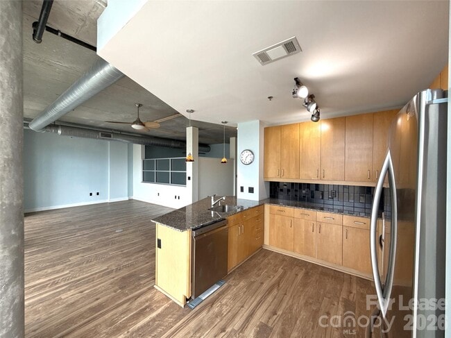 Photo - 505 E 6th St Unit 810