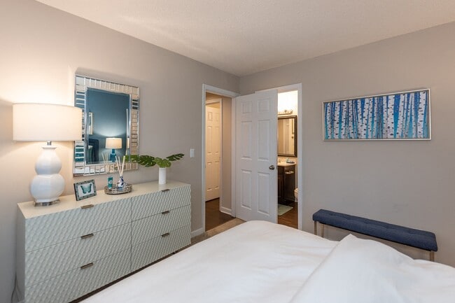 Wilde Lake Apartments
