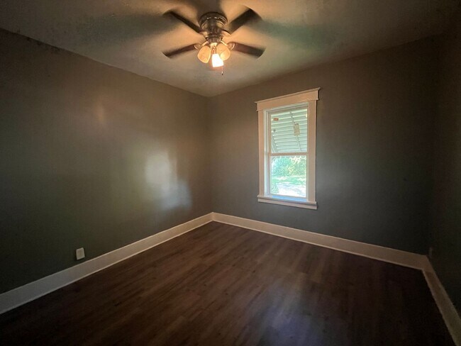 Photo - Two bedroom house in Alton