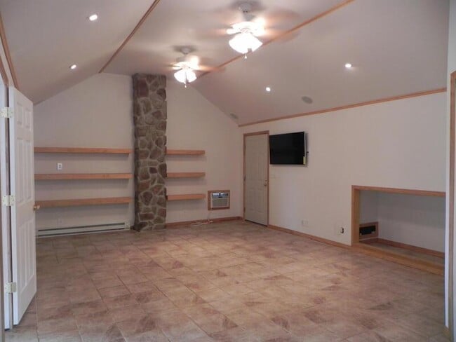 Photo - 803 E Water St