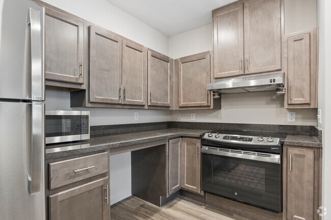 3BR, 1.5BA - 1,061SF - Kitchen