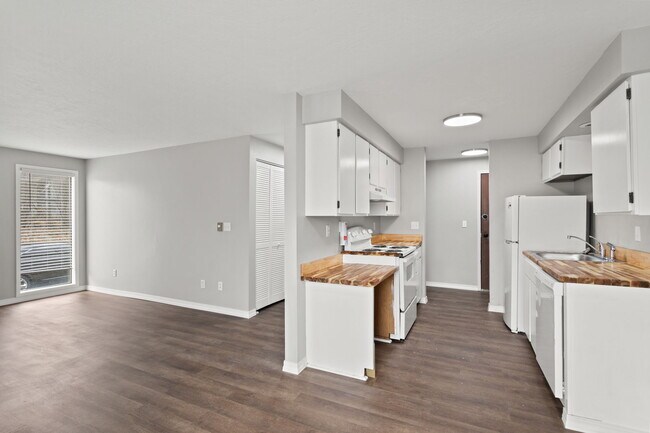 unidad reno de cocina - Cascade Pines