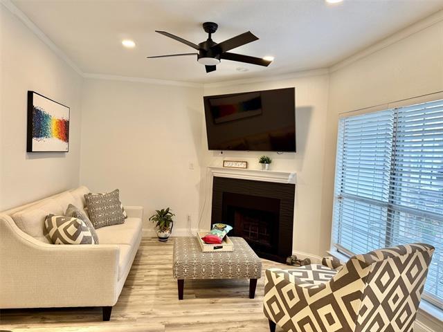 Photo - 7151 Gaston Ave Unit 618