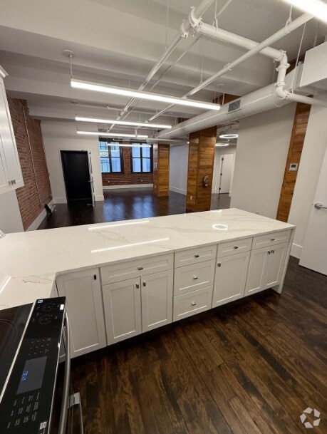 Building Photo - 190 High St Unit 601 Rental