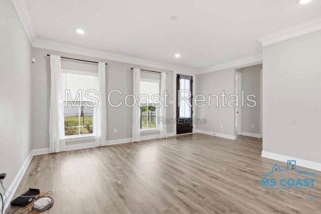 Photo - 102 Everly Cir