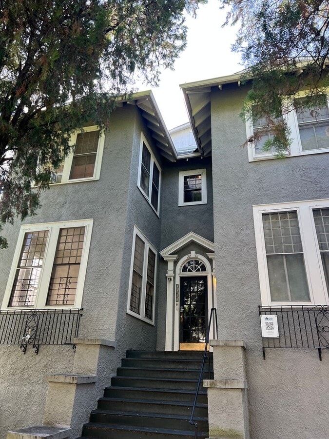 Photo - Newly Renovated 3 Bed, 2 Bath Near Campus Unit E - Rear