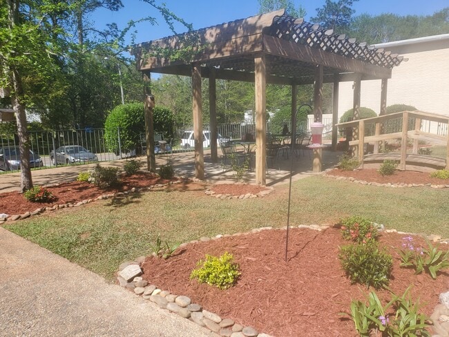 Forest Royale Apartments