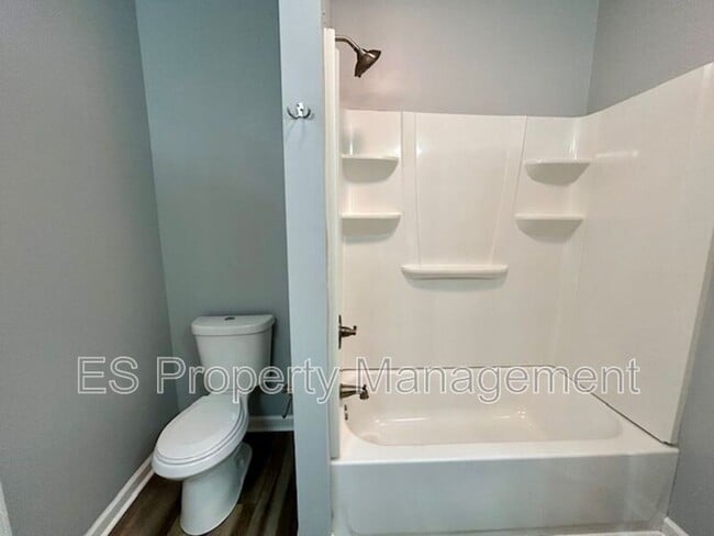 Photo - 838 N Temple Ave