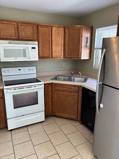 Photo - 403 Frank St