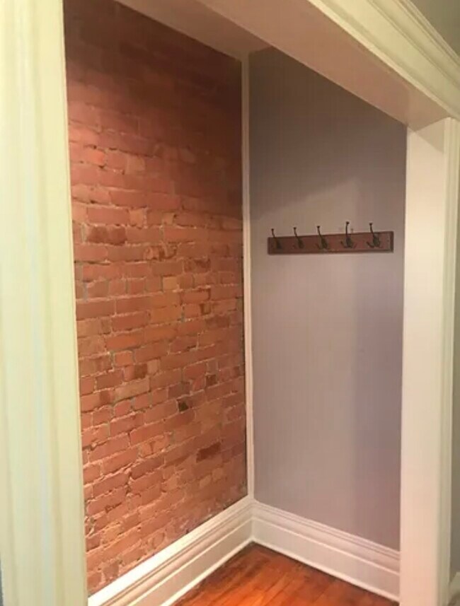 Photo - 272 Hendrie St