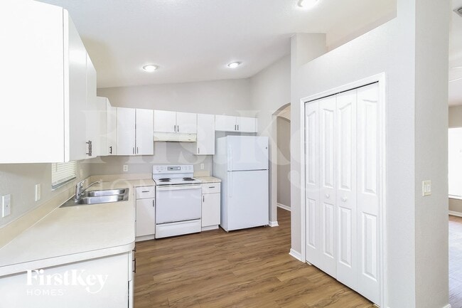 2486 Malibu Ln