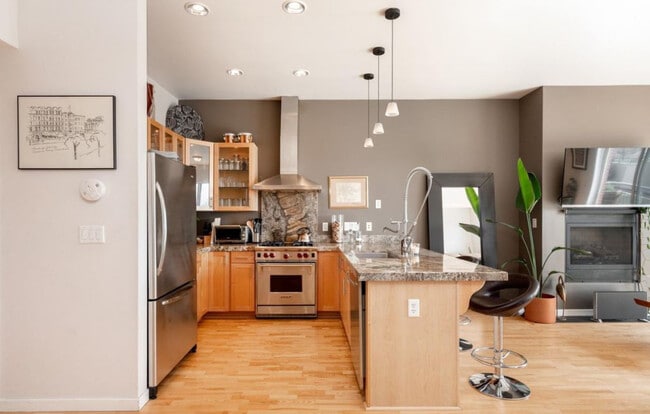 Photo - 1440 Little Raven St Unidad 406