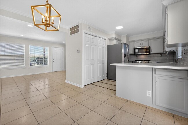 Photo - 1221 Cedar Post Ln Unit 1D