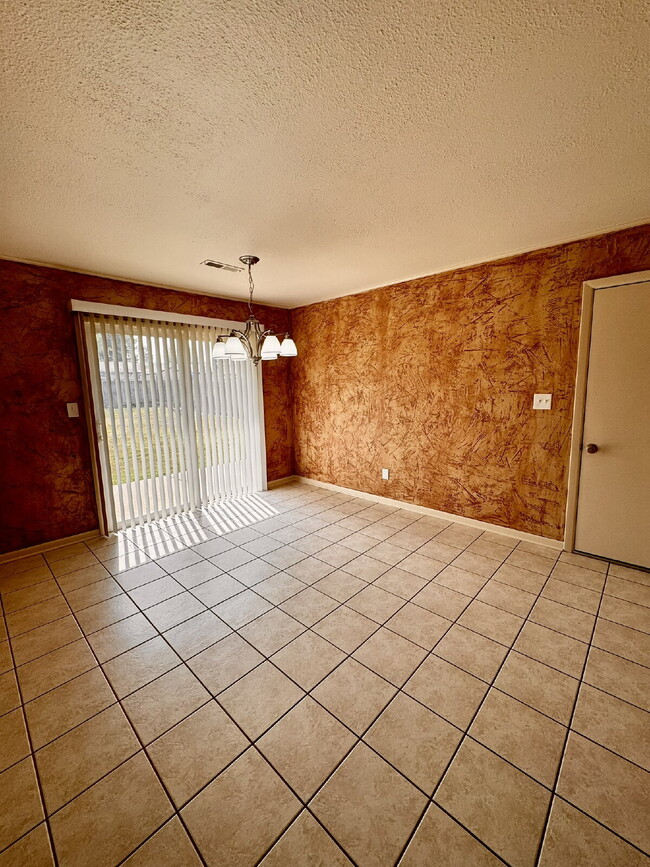 Photo - 1821 S Beth Dr