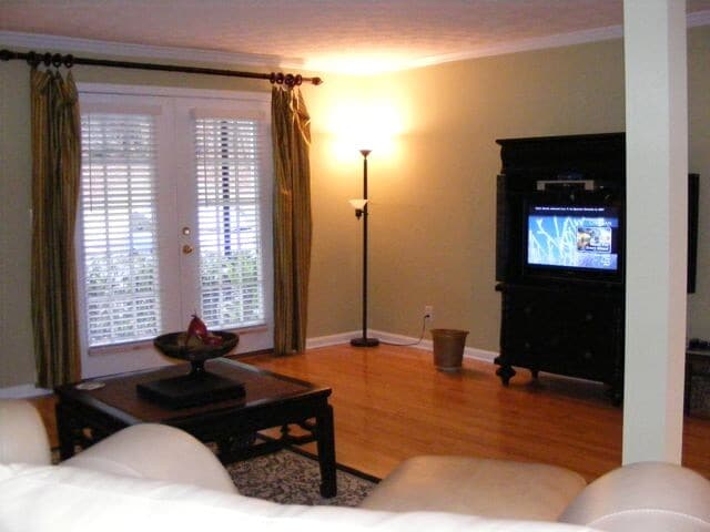Photo - 3631 Essex Ave Unit 3631