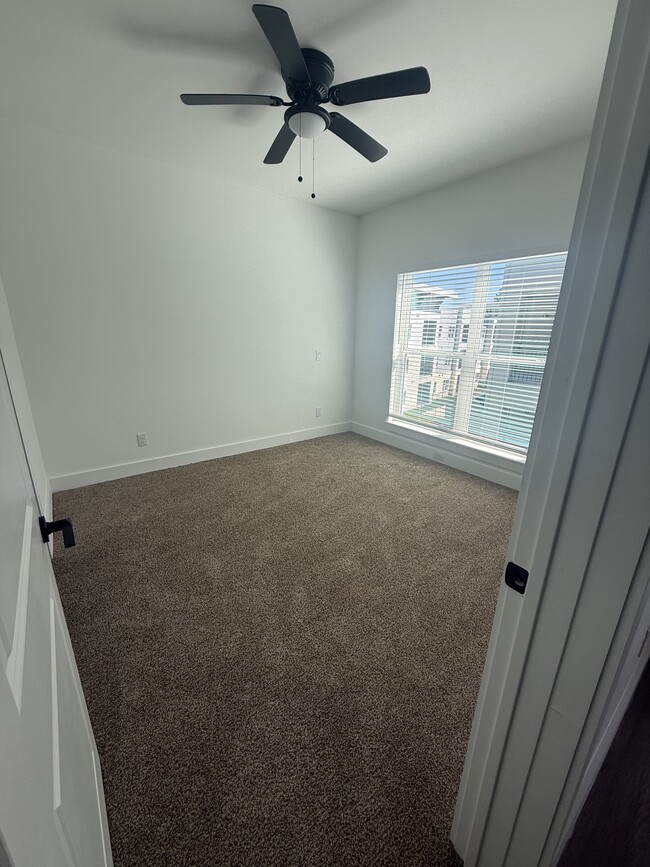 Pin Oaks Apartments