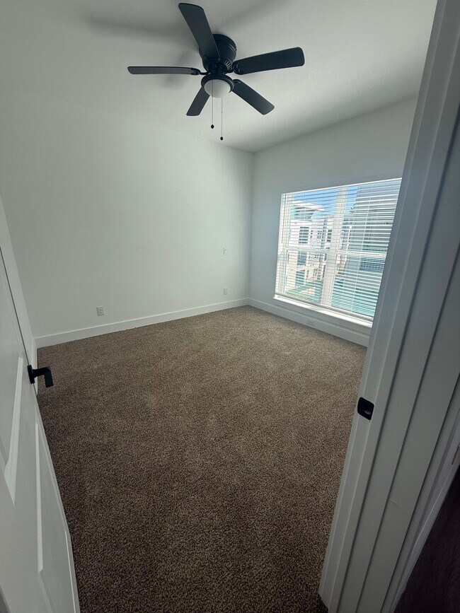 Photo - Pin Oak Apartments