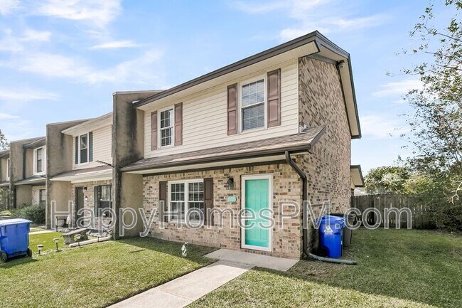 Photo - 5737 Dewsbury Ln