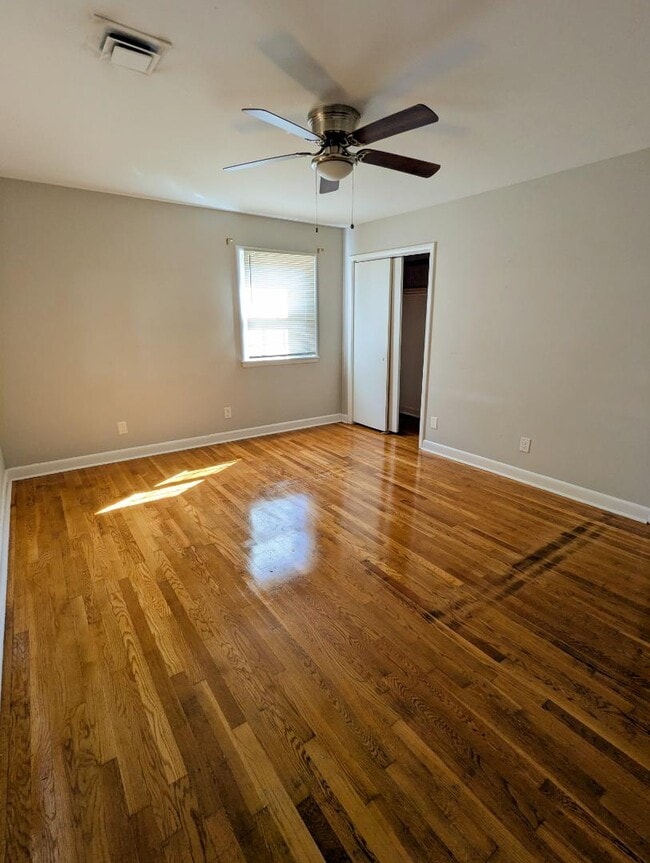 Photo - 3930 Yarbrough Ave