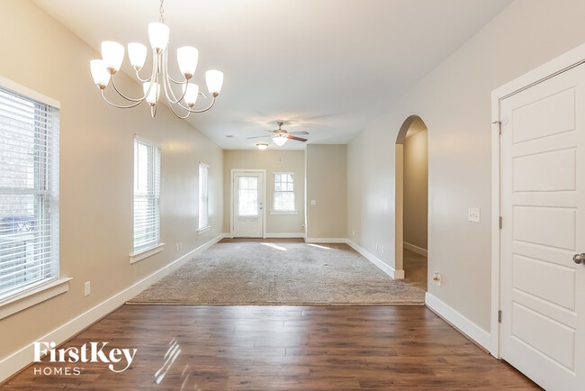 Photo - 5576 Park Side Rd