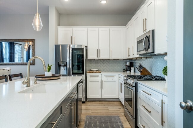 Photo - 968 Ford Pines Ln