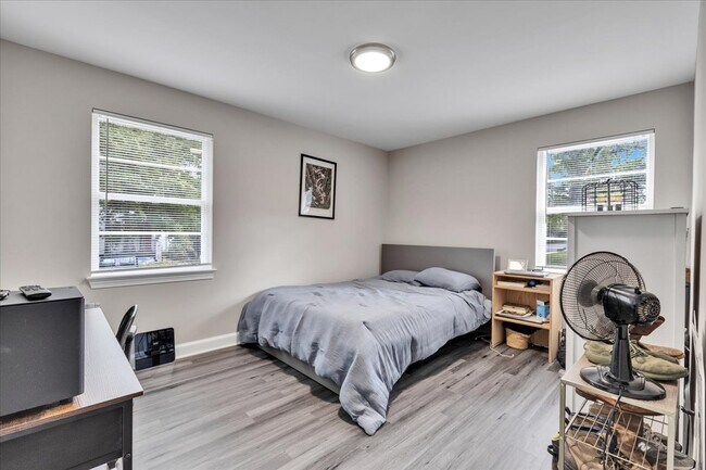 Photo - 4710 Harvard Rd