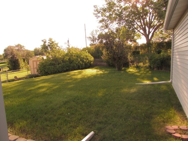 Photo - 3 BEDROOM | 1 BATH | SOUTH | DETACHED GARAGE