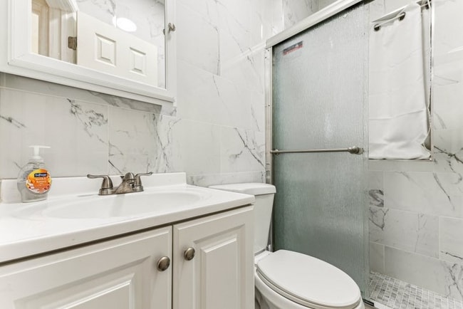 Photo - 71-31 169th St