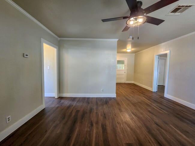 Newly Renovated 3 bedroom 1 bath home in S... - Newly Renovated 3 bedroom 1 bath home in S...