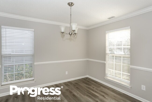 Photo - 2529 Governors Pointe Ct NE