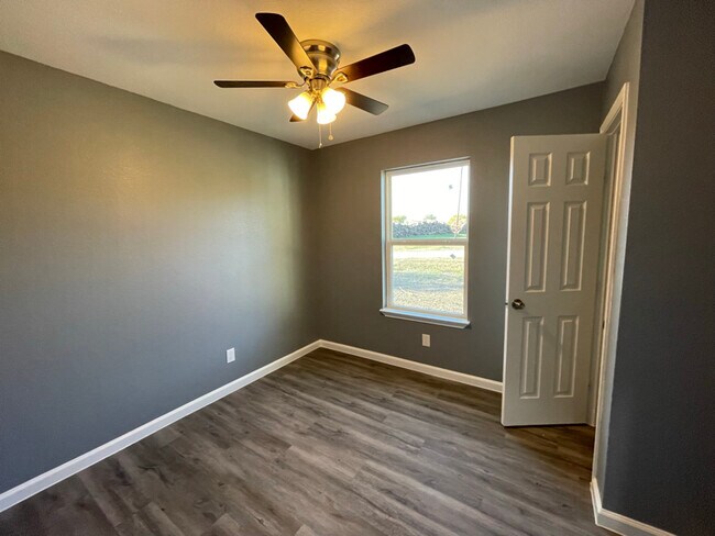 Photo - 501 S Front St Unidad A