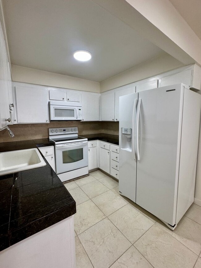 Photo - Spacious 2 Bedroom 2 Bath Condo Unit 62