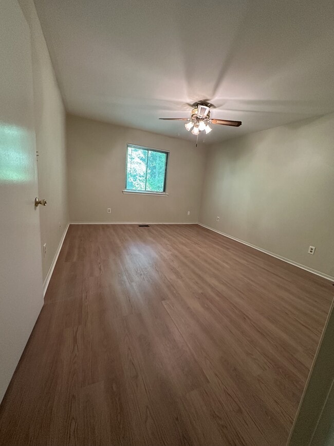 Photo - 1511 Woodhollow Dr