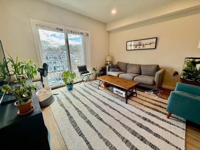 Building Photo - 458 Washington St Unit 308