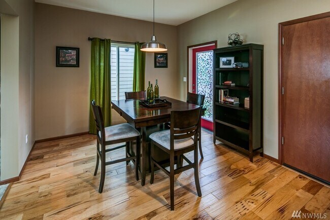 Photo - 341 Holland Ave