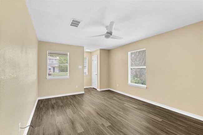 Photo - 8103 Willet Trail