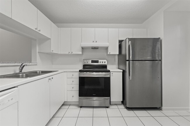 Photo - 390 City View Dr