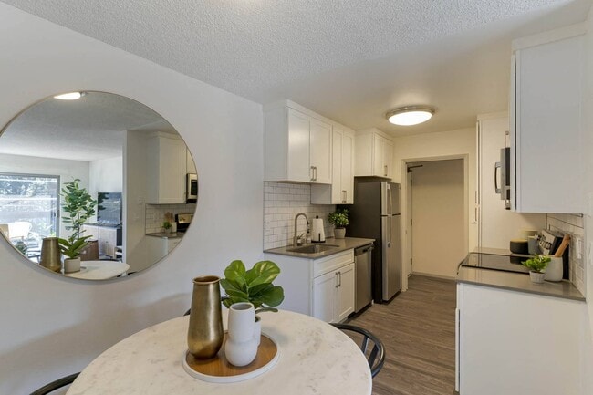 Photo - Delphine on Diamond