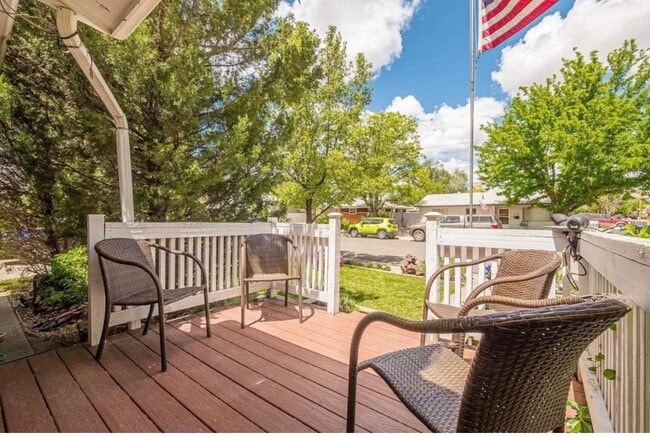 Photo - 2233 Hall Ave