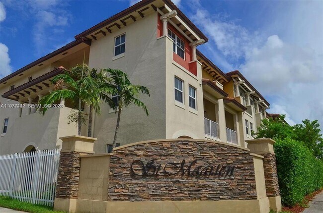 Building Photo - 8960 NW 97th Ave Unit 212